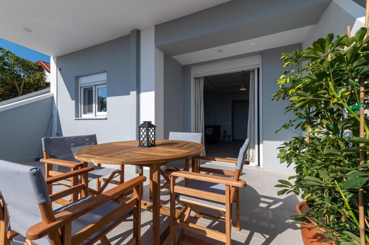 Rizes Seaside Homes Vromonérion Extérieur photo